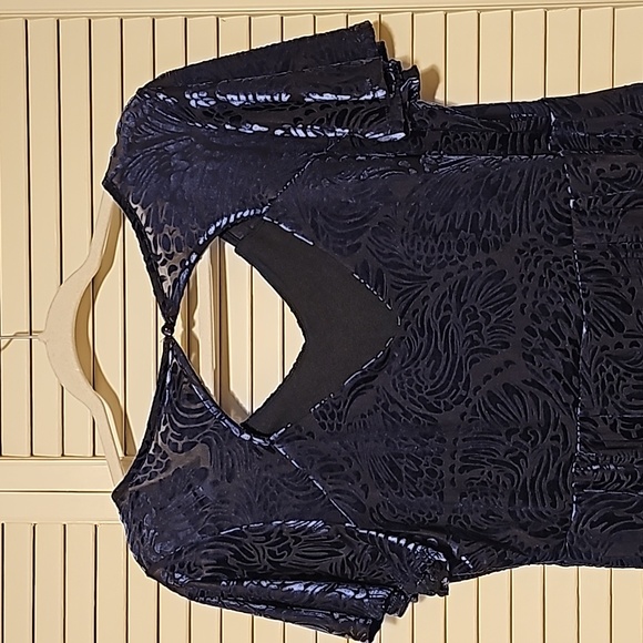 Torrid Mini Fit & Flare Velvet Burnout Skater Blue Dress Size 00 (Size 10 M/L) - Picture 9 of 10